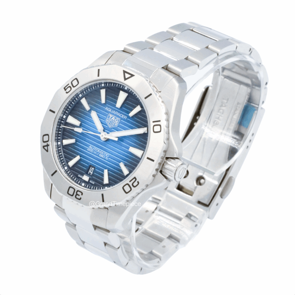 TAG HEUER AQUARACER PROFESSIONAL 200 DATE 43MM