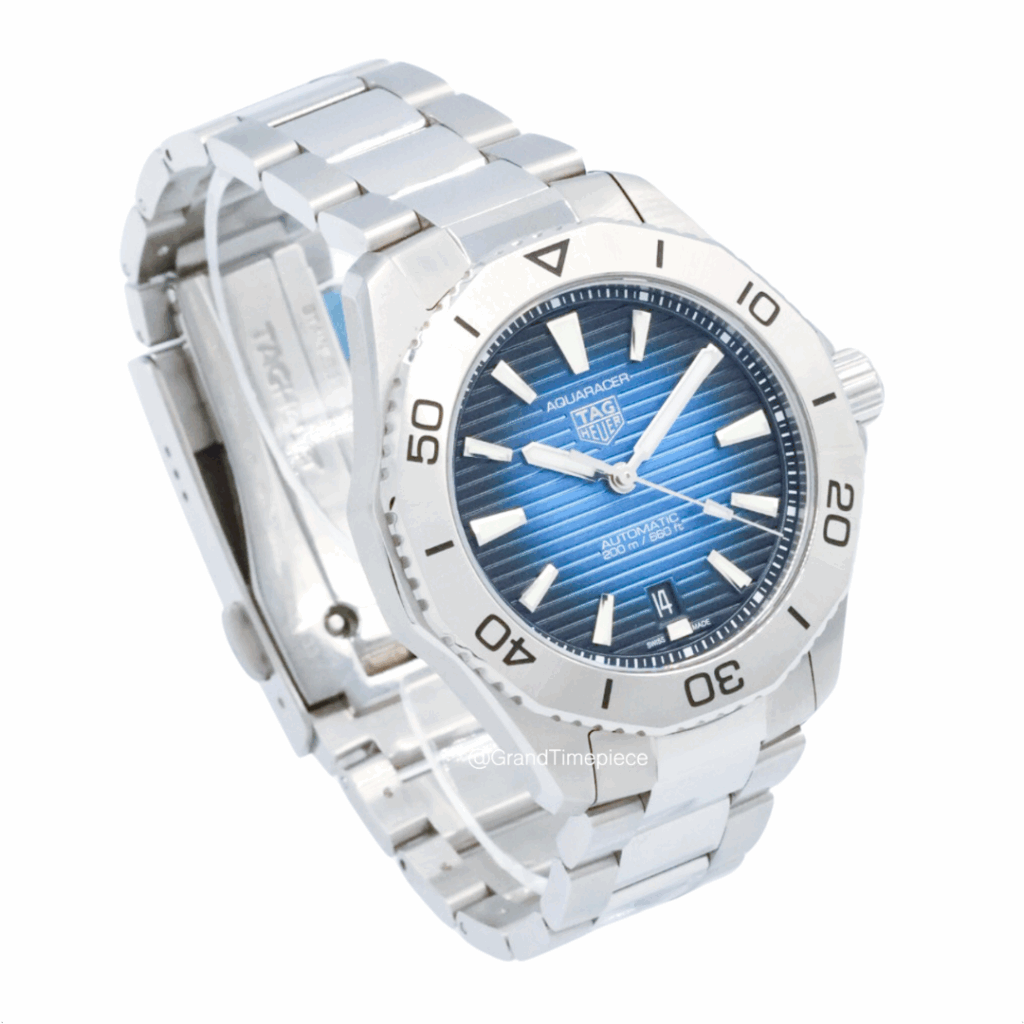TAG HEUER AQUARACER PROFESSIONAL 200 DATE 43MM