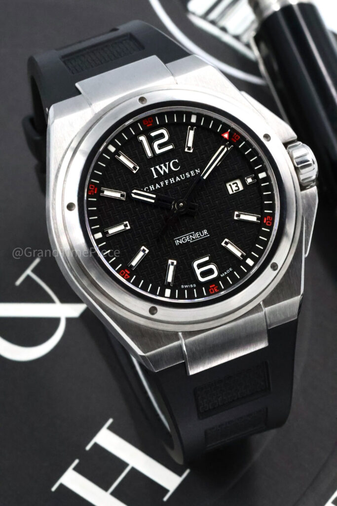 IW323601 SM